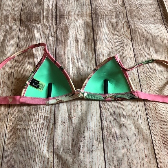 Triangl Floral Bikini Top ✨ - Picture 4 of 6